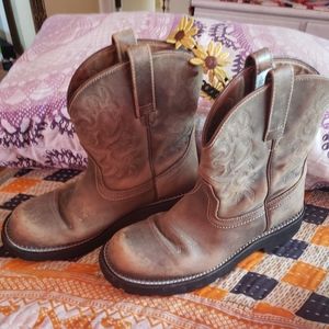 Beautiful FATBABY ARIAT boots  11